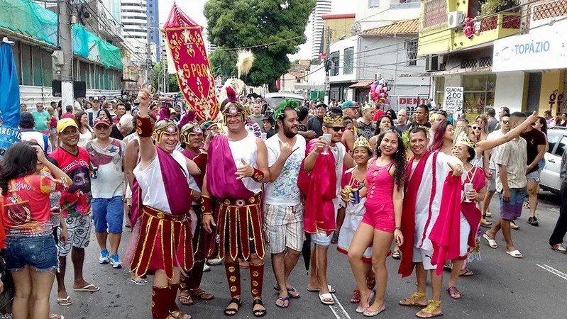Tradicional Bloco Império Romano sai às ruas de Belém, sempre no dia 25 de dezembro, anunciando o primeiro grito de carnaval