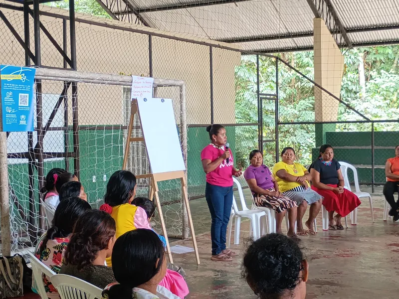 Cinco parteiras Waraos foram convidadas para conduzir a oficina das mulheres.