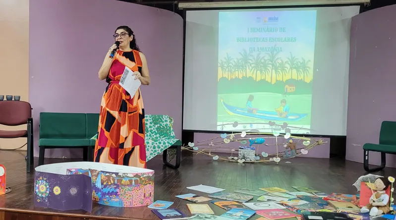 Andréa Cozzi, coordenadora do Sistema Municipal de Bibliotecas Escolares.