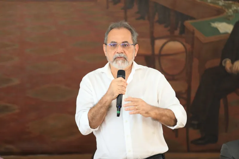 Pedro Anaisse - Secretário Municipal de Saúde <div class='credito_fotos'>Foto: MÁCIO FERREIRA / AG BELÉM | <a href='/midias/2025/originais/1a71f852-96e0-4781-9b85-79dc008b69ea.jpg' download><i class='fa-solid fa-download'></i> Download</a></div>