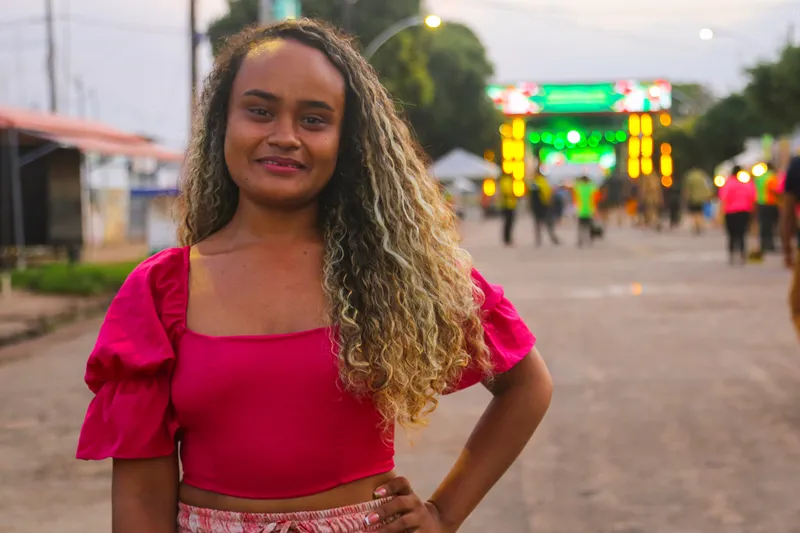 O Festival de Música Amazônica está sendo prestigiada por moradores de Belém e de outras cidades do Pará, como é o caso da professora Érica do Carmo, da cidade de Portel