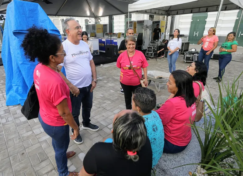 Permissionários do Mercado de São Brás recebem novos equipamentos <div class='credito_fotos'>Foto: DINEI SOUZA / AG.BELÉM | <a href='/midias/2025/originais/2423c91d-4c68-4cfe-9043-3e4543316d13.jpg' download><i class='fa-solid fa-download'></i> Download</a></div>