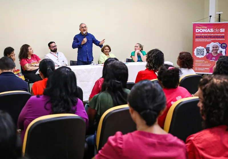 Prefeito Edmilson Rodrigues participou do última cerimônia de certificação  do programa Donasde Si, em 2024 e ressaltou a importãncia  da qualificação de mulheres  para o mercado de trabalho e para a autonomia financeira  delas   