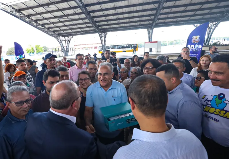 Transporte público - Apresentação dos primeiros ônibus elétricos de Belém <div class='credito_fotos'>Foto: Joyce Ferreira/Agência Belém/Comus   |   <a href='/midias/2025/originais/2d481cfc-f1f6-42c4-99ad-fec7a32798f8.jpg' download><i class='fa-solid fa-download'></i> Download</a></div>
