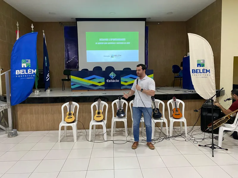 O secretário municipal de educação, Patrick Tranjan, destacou as prioridades de 2025: Alfabetização: os resultados ainda estão muito aquém do que deveriam estar, e aprendizagem de português e matemática. Então, essas são as duas prioridades da rede.”