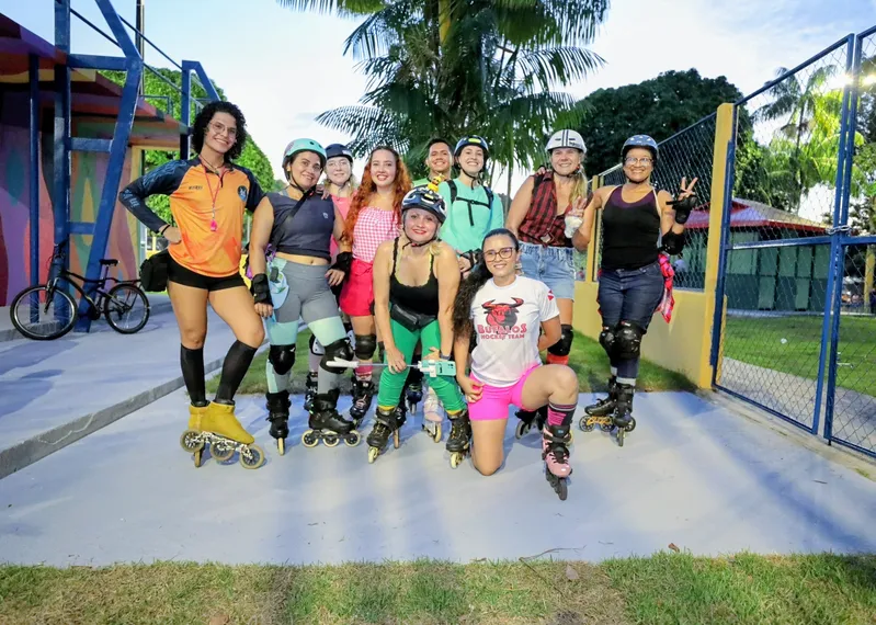 Grupo de patins aprova novo espaço. <div class='credito_fotos'>Foto: DINEI SOUZA / AG.BELÉM | <a href='/midias/2025/originais/36f7f768-a7e7-4712-872e-967cb9bba232.jpg' download><i class='fa-solid fa-download'></i> Download</a></div>