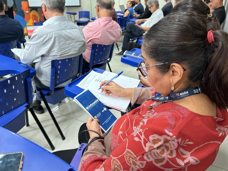 O design do portal prioriza a acessibilidade, organizando as informações por assuntos ou tópicos que permitem acesso direto aos conteúdos de interesse dos gestores