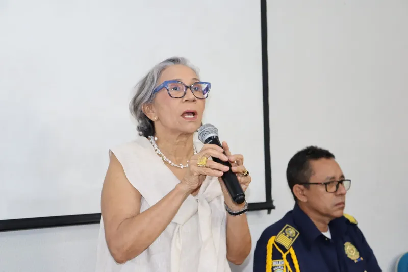 Presente na solenidade, a secretária municipal de Educação, Araceli Lemos, falou da parceria entre Semec e GMB. 