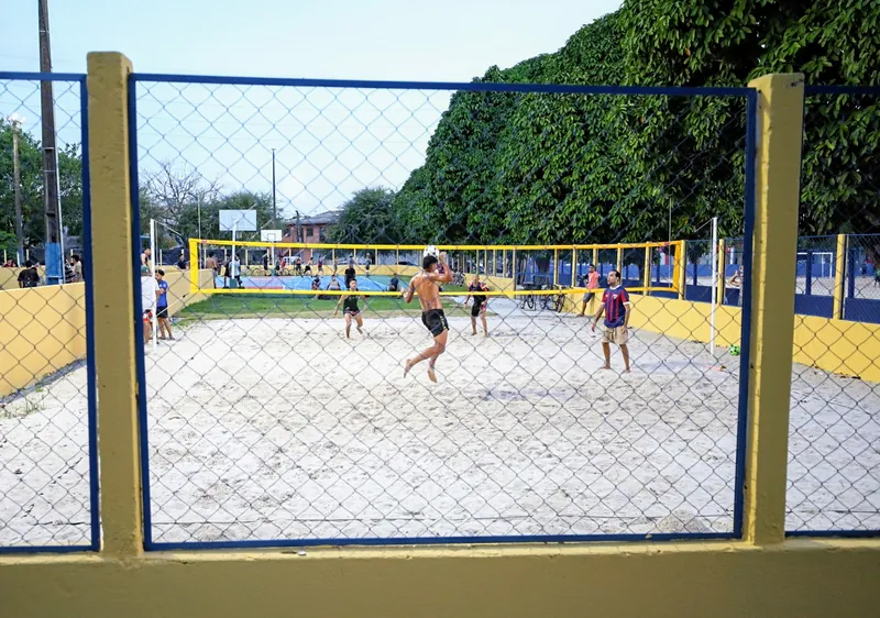 Obra concluída - Reforma e revitalização da praça Dom Mário Villas Boas <div class='credito_fotos'>Foto: DINEI SOUZA / AG.BELÉM | <a href='/midias/2025/originais/4abaf61b-7e42-4064-ac52-5d89559b8c7d.jpg' download><i class='fa-solid fa-download'></i> Download</a></div>