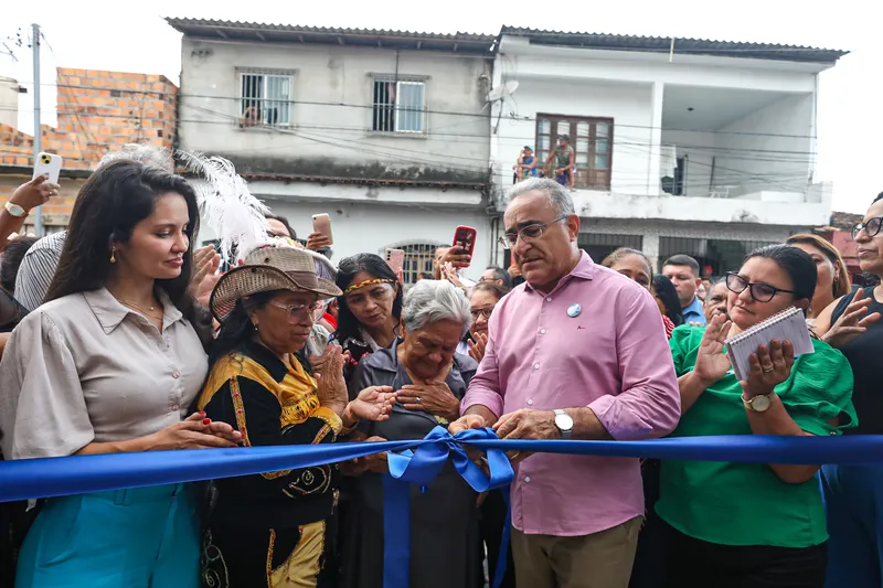 Inauguração da Casa Saúde da Família Mestre Alarino. <div class='credito_fotos'>Foto: Joyce Ferreira/Agência Belém/Comus | <a href='/midias/2025/originais/4e375316-a56e-43fb-bfe5-4e6c507f2006.jpg' download><i class='fa-solid fa-download'></i> Download</a></div>
