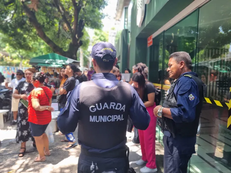 A GMB empregou viaturas, motos e 105 guardas municipais dos grupamentos Operacional e Tático, que foram distribuídos nos locais de provas, para garantir um processo tranquilo, sem qualquer interferência.