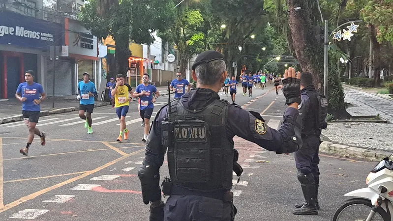 Reforçaram a segurança da corrida os guardas municipais dos grupamentos Ronda da Capital (Rondac) e Ronda Ostensiva Municipal (Romu)
