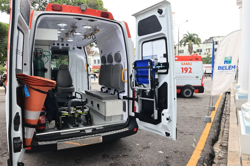 Novas ambulâncias são entregues pela Prefeitura de Belém <div class='credito_fotos'>Foto: Jader Paes   |   <a href='/midias/2025/originais/595cccd4-30d5-48d1-aa51-0f6c77a23617.jpg' download><i class='fa-solid fa-download'></i> Download</a></div>