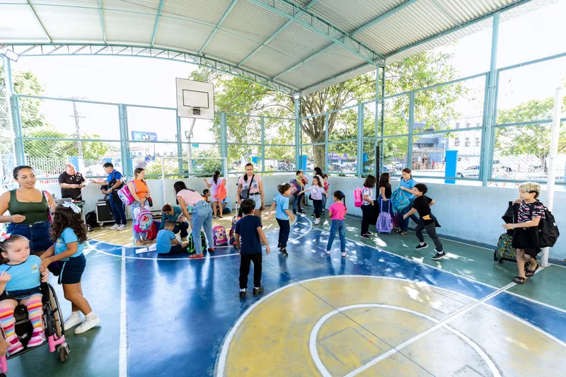 Primeiro dia letivo de 2025 na Escola Benvinda de França Messias foi animado
