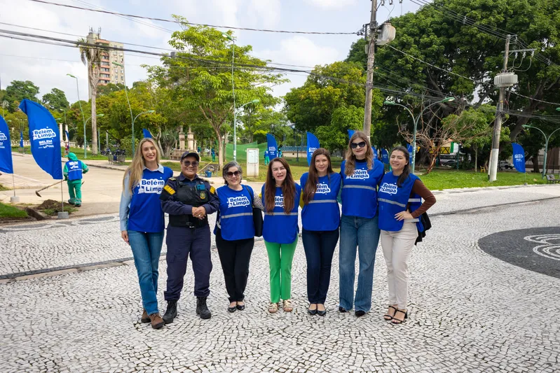 Belém Limpa - Mutirão de limpeza chega a 22 praças da cidade <div class='credito_fotos'>Foto: Foto Kamila Canhedo   |   <a href='/midias/2025/originais/5d7d3b92-3f0e-41e9-97ef-cf26c2fcb033.jpg' download><i class='fa-solid fa-download'></i> Download</a></div>