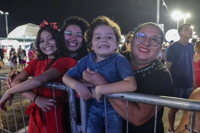 Público aprovou a programação da Prefeitura de Belém no Portal da Amazônia <div class='credito_fotos'>Foto: Jader Paes | <a href='/midias/2025/originais/6274dc56-8a28-4cde-a318-97deee34e2a5.jpg' download><i class='fa-solid fa-download'></i> Download</a></div>