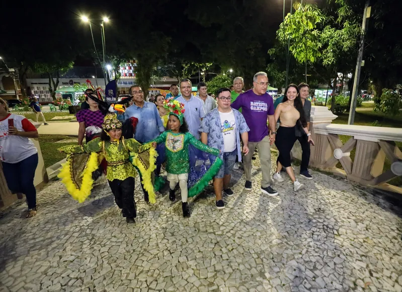 Obra concluída - Reforma e revitalização da Praça Batista Campos  <div class='credito_fotos'>Foto: DINEI SOUZA / AG.BELÉM   |   <a href='/midias/2025/originais/642c0b32-86ee-44bc-a7e2-c637786a3596.jpg' download><i class='fa-solid fa-download'></i> Download</a></div>