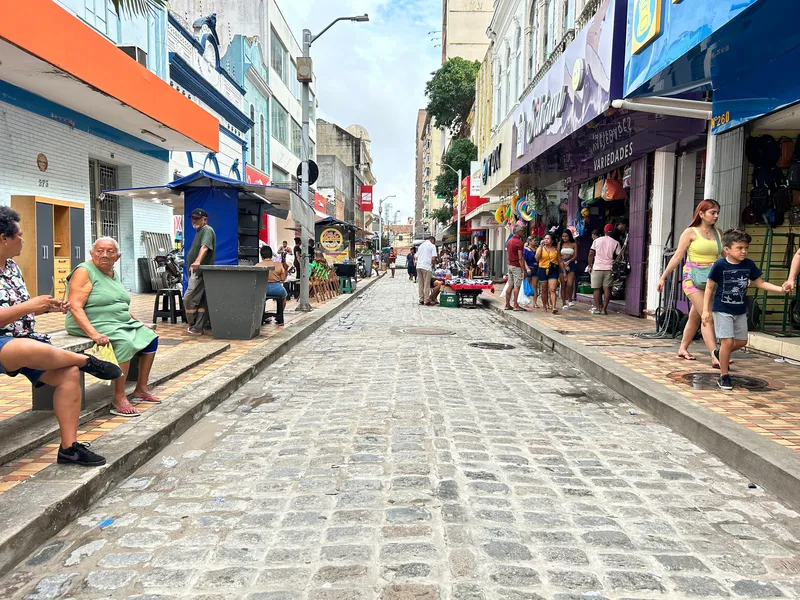 Já foram feitos serviços de revitalização na rua Santo Antônio, no trecho que vai da avenida Presidente Vargas até a travessa 1ª de Março 