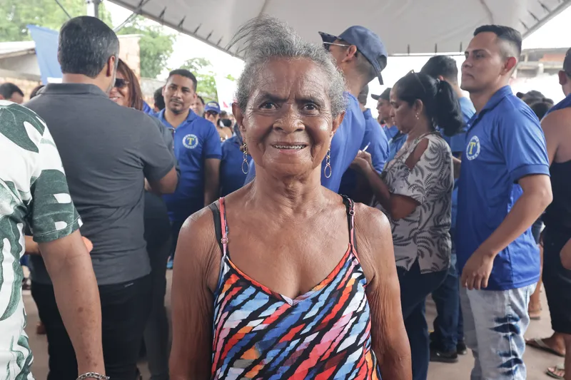 A aposentada Nilda Mota, que mora há 25 anos na rua das Mangueiras, em Outeiro, afirma que  é a primeira vez que vê a Prefeitura fazer algo pela comunidade local.
