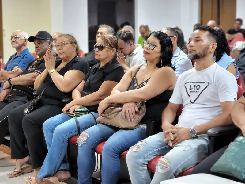 Um total de 90 taxistas de Belém e feirantes do Mercado de São Brás concluíram os cursos de línguas estrangeiras e marketing de negócios