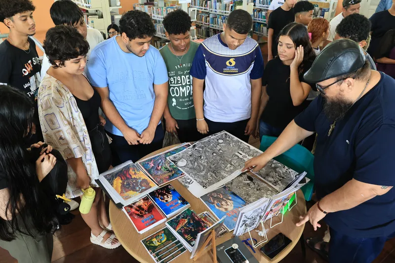 Professores e quadrinhistas participaram da programação alusiva ao Dia do Quadrinho Nacional.