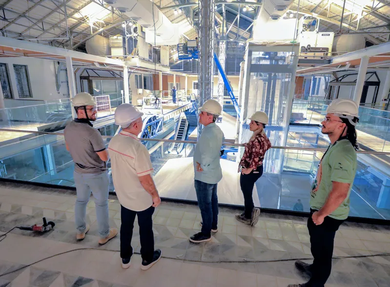 Prefeito Edmilson Rodrigues vistoria o final da obra de reforma completa do Mercado de São Brás