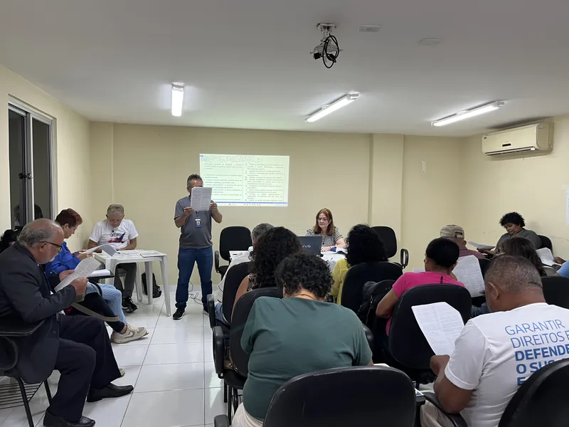 Os novos conselheiros analisaram e aprovaram o Regimento Interno do Consbel