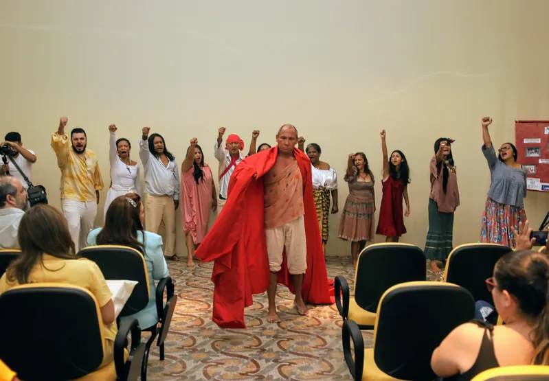 Durante a cerimônia de certificação ocorreu uma apresentação cultural sobre o Movimento da Cabanagem.