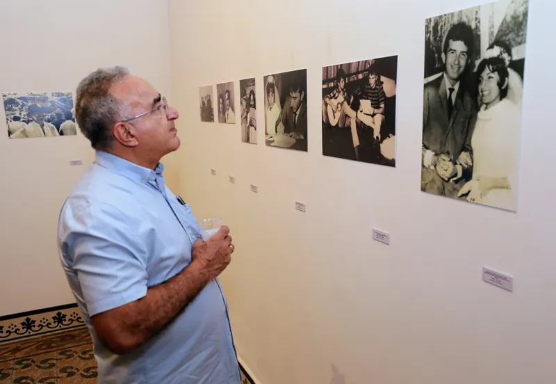 Exposição no Mabe homenageia o poeta e escritor João de Jesus Paes Loureiro <div class='credito_fotos'>Foto: DINEI SOUZA / AG.BELÉM   |   <a href='/midias/2025/originais/93f3c72e-a76a-4b63-b665-51e71d42d53e.jpg' download><i class='fa-solid fa-download'></i> Download</a></div>