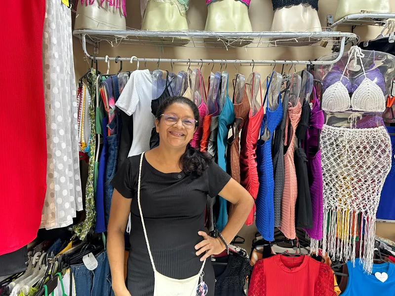 A artesã Marilene Souza diz estar satisfeita com as obras realizadas no espaço