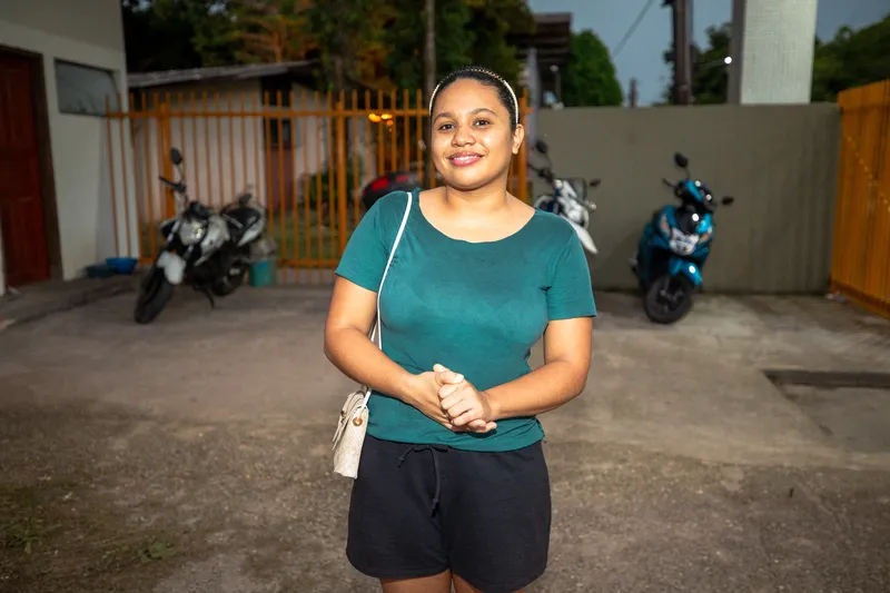 Emanuelle avalia que a iluminação pública mais moderna e eficiente vai deixar o Guamá mais seguro.