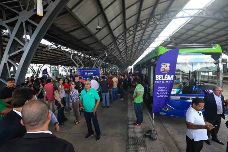 Transporte público - Apresentação dos primeiros ônibus elétricos de Belém <div class='credito_fotos'>Foto: Joyce Ferreira/Agência Belém/Comus   |   <a href='/midias/2025/originais/9855aaed-70dd-4d59-b384-b22de0cb16b8.jpg' download><i class='fa-solid fa-download'></i> Download</a></div>