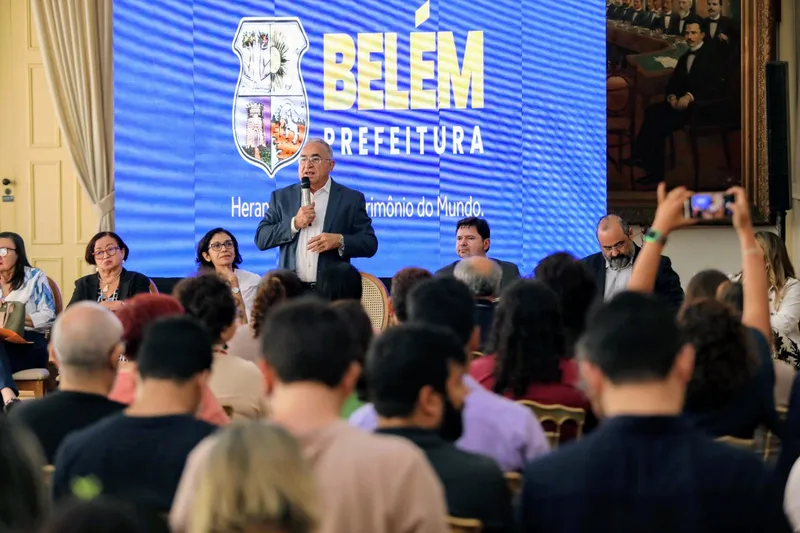 O prefeito Edmilson Rodrigues destacou a importância dos planos para o desenvolvimento de Belém, com respeito ao meio ambiente.