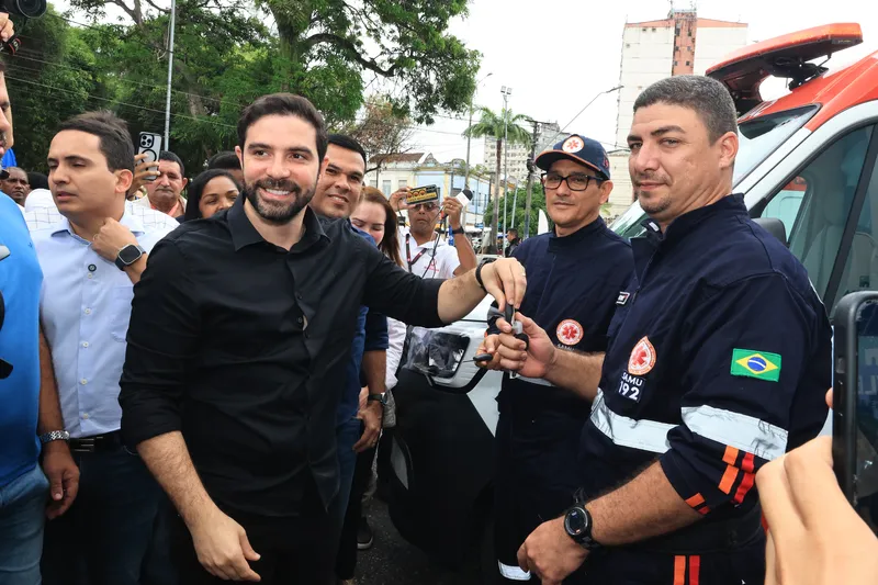 Novas ambulâncias são entregues pela Prefeitura de Belém <div class='credito_fotos'>Foto: Jader Paes   |   <a href='/midias/2025/originais/a0826eaf-9c47-4fc0-b46b-fb8c8832c6a7.jpg' download><i class='fa-solid fa-download'></i> Download</a></div>