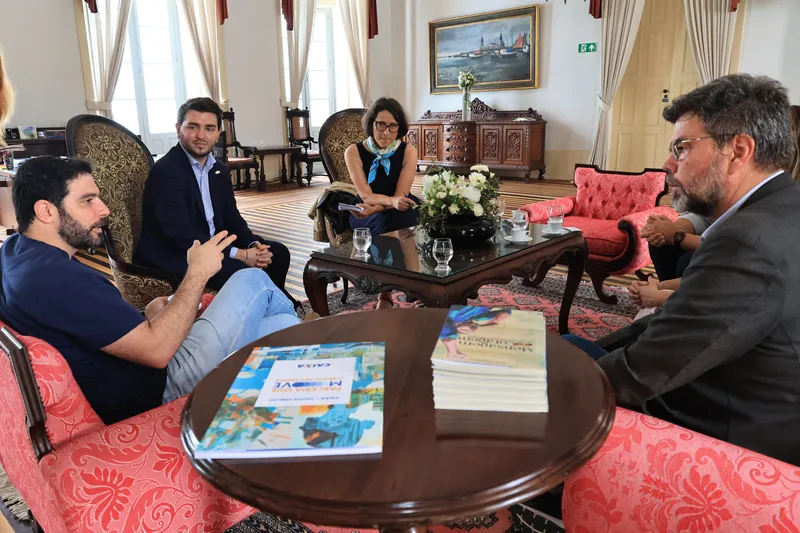 Prefeito Igor Normando recebeu nesta quinta-feira o adido de Assuntos Ambientais e Climaticos da Embaixada da Alemanha, Timon Lepold (à direita)