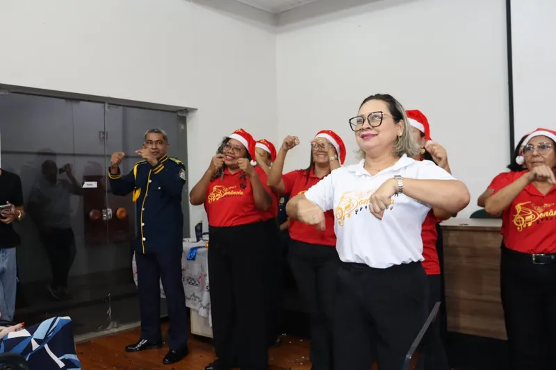 Apresentação do Coral do Projeto Sonância Libras