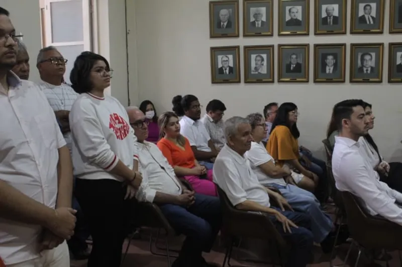Servidores da Codem acompanham ato de posse da nova diretoria executiva da Companhia.
