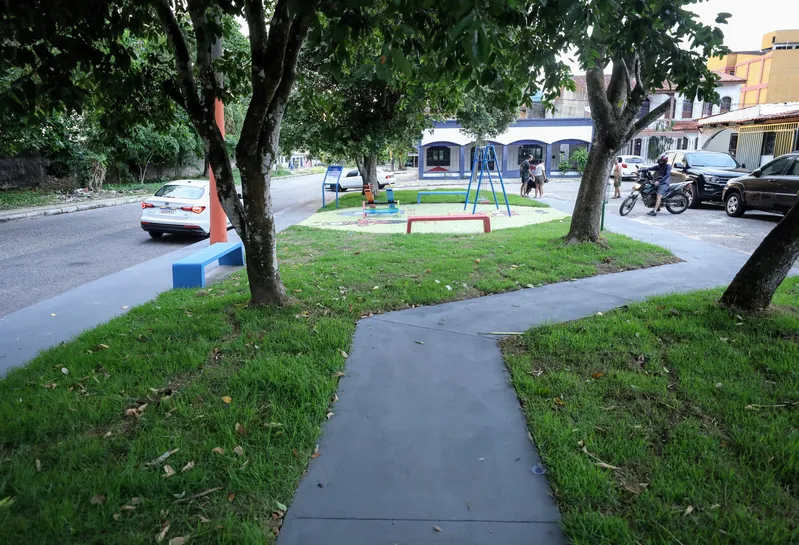Praça Rufino Melo, na Marambaia recebeu revitalização completa e foi entregue na sexta-feira, 6, à noite 