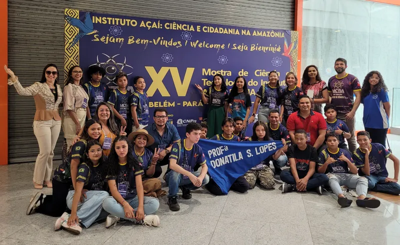 Estudantes e professores de cinco escolas da Prefeitura que participam da XV Mostra de Ciências e Tecnologia do Instituto Açaí (MCTIA)