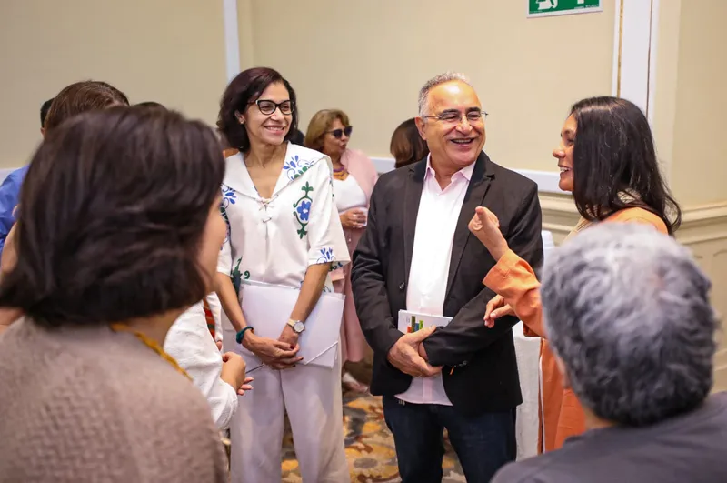 Prefeito Edmilson Rodrigues destaca a parceria do BID e do Instituto BEI para a execução do Pacto pelo Jovem que vai envolver também a Secretaria de Administração e o Banco do Povo.