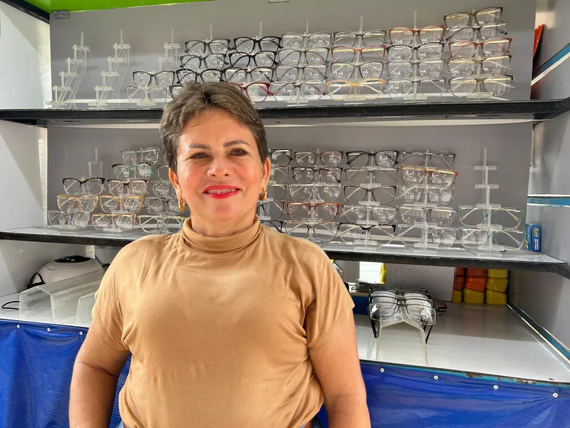 O avanço nas obras já tem refletido de forma positiva nas vendas de Ijanete Campos, vendedora de armação de óculos há seis anos na rua Santo Antônio