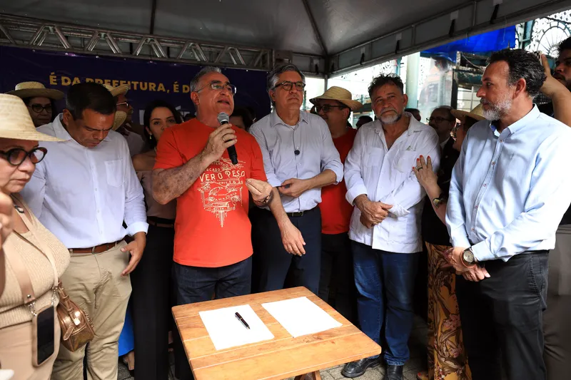 Parceria - Governo federal e Prefeitura anunciam segunda etapa da reforma do Ver-o-Peso <div class='credito_fotos'>Foto: MÁCIO FERREIRA / AG BELÉM   |   <a href='/midias/2025/originais/e189cc6a-0811-493d-8a08-d506f9497a80.jpg' download><i class='fa-solid fa-download'></i> Download</a></div>