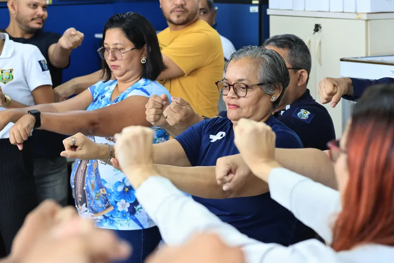 Ginástica laboral e dinâmicas de grupo aproximaram os servidores da Guarda Municipal de Belém