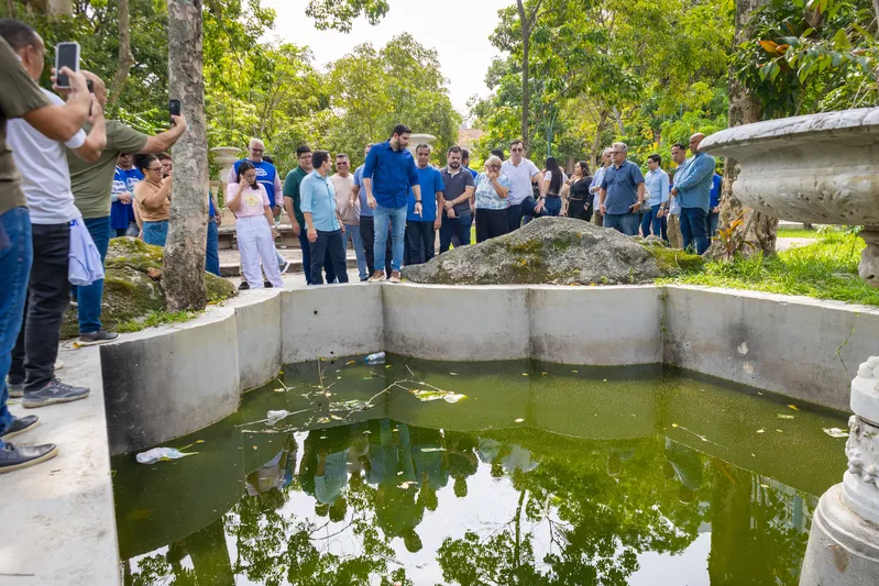 Belém Limpa - Mutirão de limpeza chega a 22 praças da cidade <div class='credito_fotos'>Foto: Foto Kamila Canhedo   |   <a href='/midias/2025/originais/ed85ee6e-94b1-4427-b2be-e5721484d2f3.jpg' download><i class='fa-solid fa-download'></i> Download</a></div>