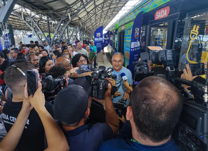 A coletiva de imprensa sobre a chegada dos ônibus no Terminal de Belém. <div class='credito_fotos'>Foto: Joyce Ferreira/Agência Belém/Comus   |   <a href='/midias/2025/originais/f5bce81e-c0a3-4463-a5c5-fc9dc1ff733a.jpg' download><i class='fa-solid fa-download'></i> Download</a></div>