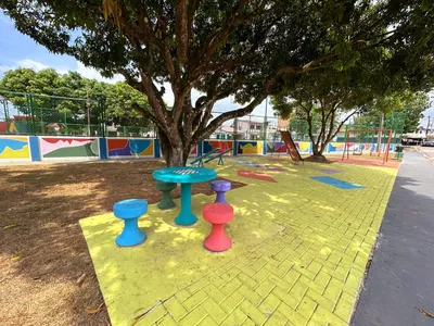 Comunidade do Ariri Bolonha recebe arena esportiva revitalizada e nova praça da Prefeitura de Belém