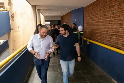 Prefeito visita obras de reforma da Aldeia Cabana para o Carnaval